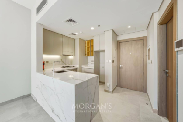  High Floor | 1 BR Unit | Pool and Community View-5