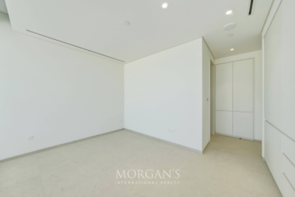 1 BR Unit | Burj and Dubai Skyline | Exclusive -6