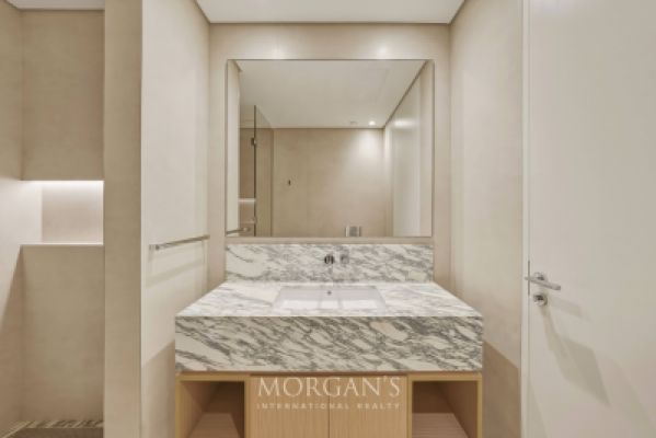1 BR Unit | Burj and Dubai Skyline | Exclusive -12