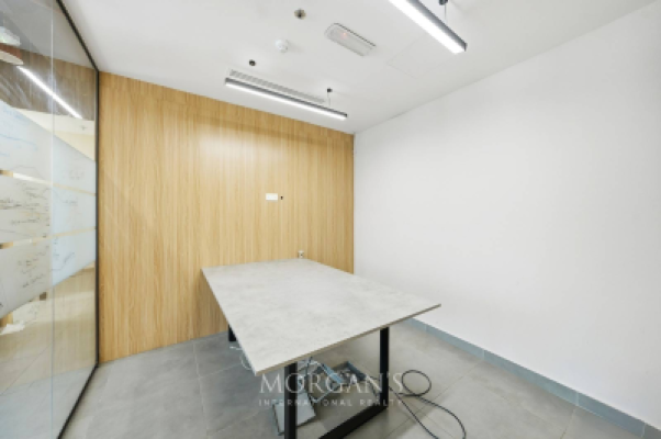 Prime Location | Close to Metro | Vacant-6