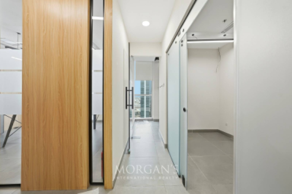 Prime Location | Close to Metro | Vacant-3