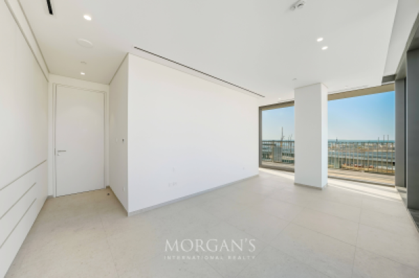 4BR Apartment | Canal Views | Unfurnished-12