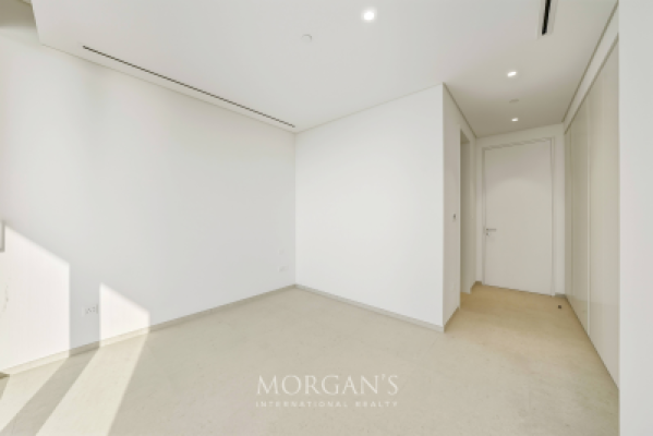 4BR Apartment | Canal Views | Unfurnished-14