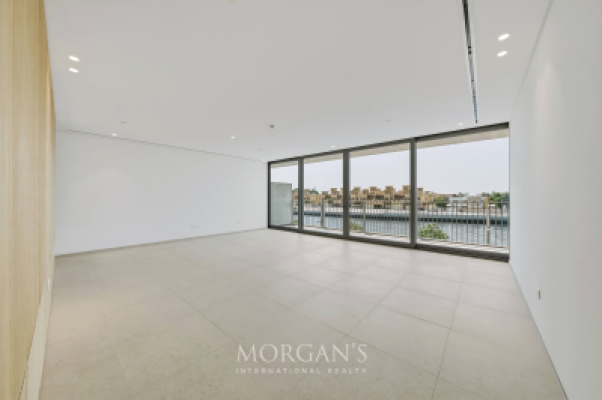 Full Canal View  | Large Layout + Maids Room-7