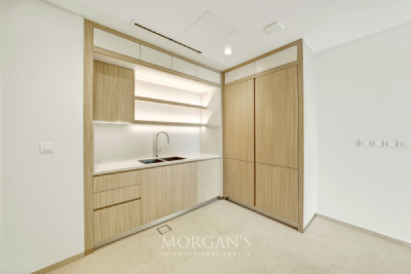 Full Canal View  | Large Layout + Maids Room-11