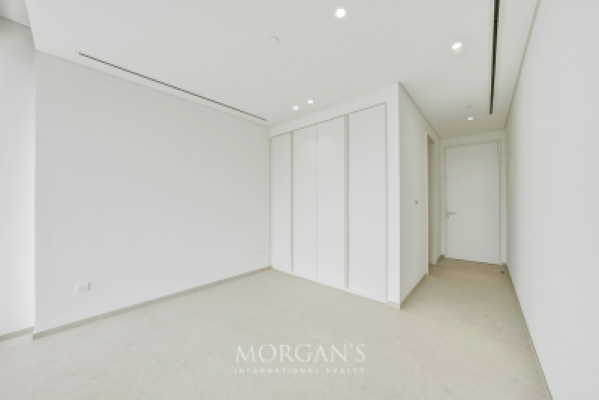 Full Canal View  | Large Layout + Maids Room-12