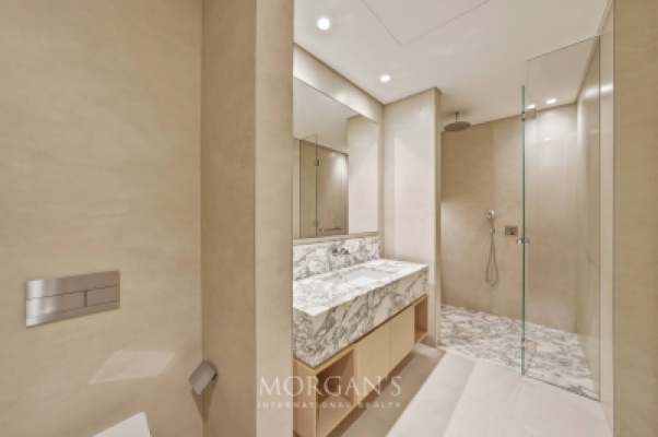 Full Canal View  | Large Layout + Maids Room-18