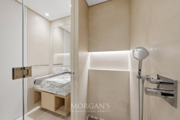 1BR | Burj View | High Floor | Prime | Luxury -8