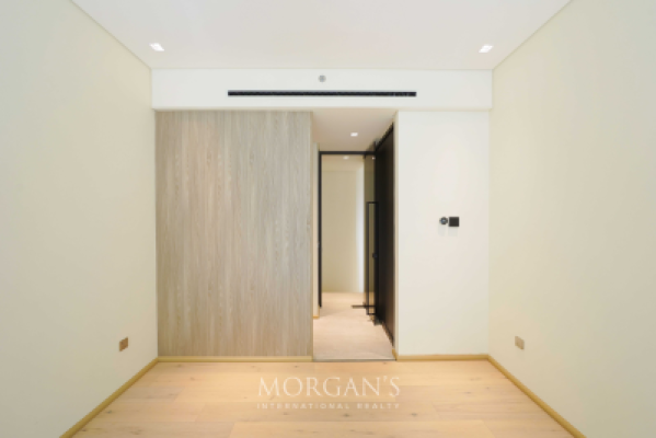 Bright Layout | Double Height | 1 BR Duplex-7