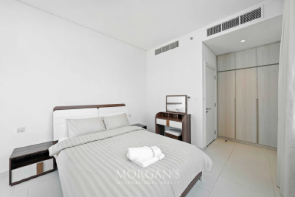 Vacant | Mid-Floor | Ready to Move | Open View-12