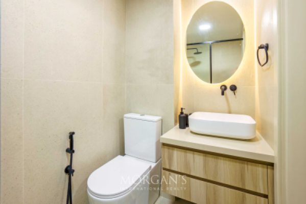 FULLY UPGRADED AND VACANT | SEA VIEWS | HIGH FLOOR-14