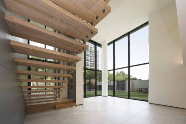 Duplex Apartment | 3BR | Large Garden-8