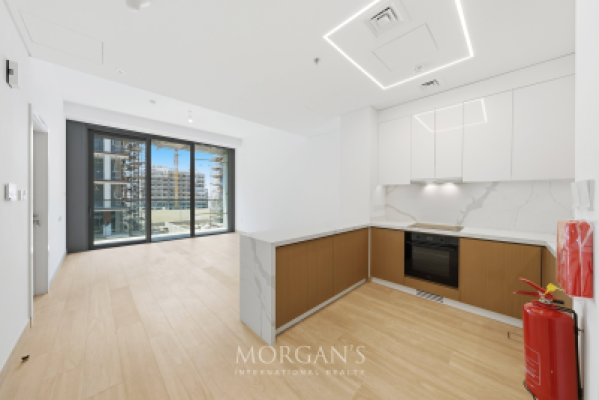 Brand new | Ready to Move-in | Balcony  -3