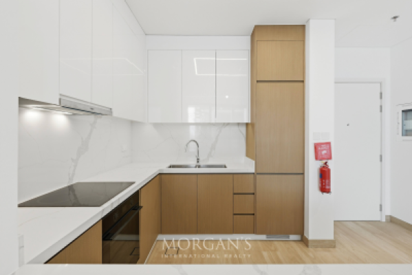 Brand new | Ready to Move-in | Balcony  -4