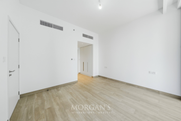 Brand new | Ready to Move-in | Balcony  -7