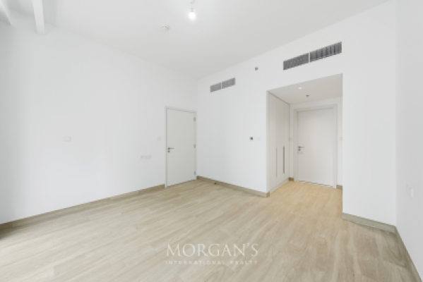 Brand new | Ready to Move-in | Balcony  -9