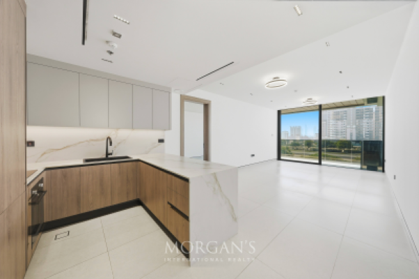 Spacious 1BR +Storage | Vacant | Burj View-1
