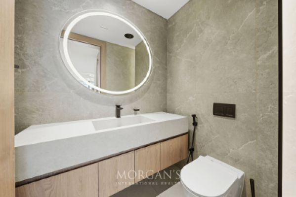 Spacious 1BR +Storage | Vacant | Burj View-6