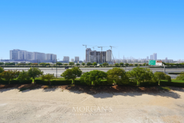 Spacious 1BR +Storage | Vacant | Burj View-14