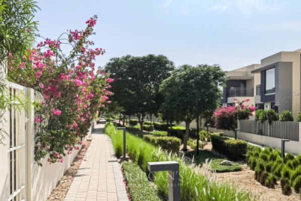 4BR plus Maids | Corner Unit | Big Plot-13