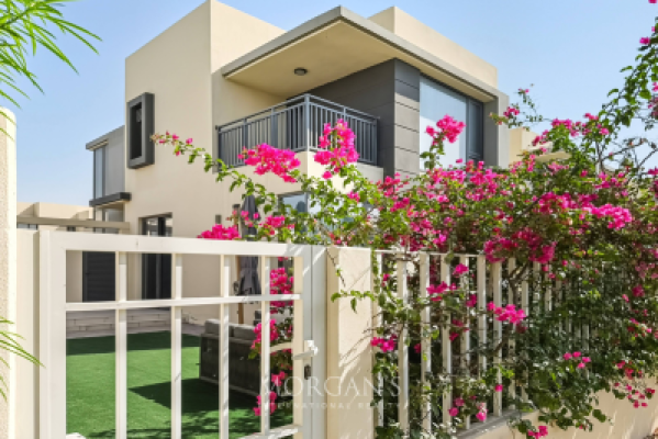 4BR plus Maids | Corner Unit | Big Plot-14