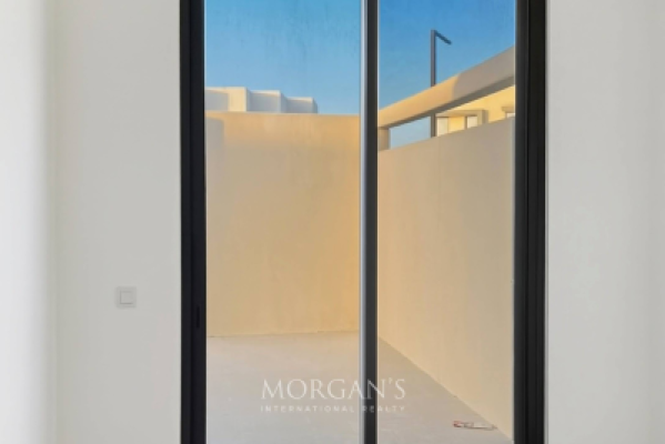 4BR plus Maids | Corner Unit | Big Plot-6