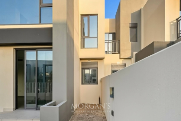 4BR plus Maids | Corner Unit | Big Plot-10