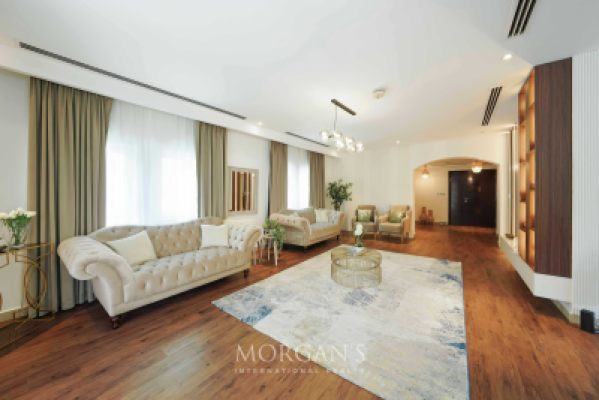 Spacious Plot | Fully Upgraded | 3 BR Villa-2