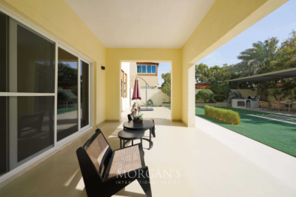 Spacious Plot | Fully Upgraded | 3 BR Villa-18