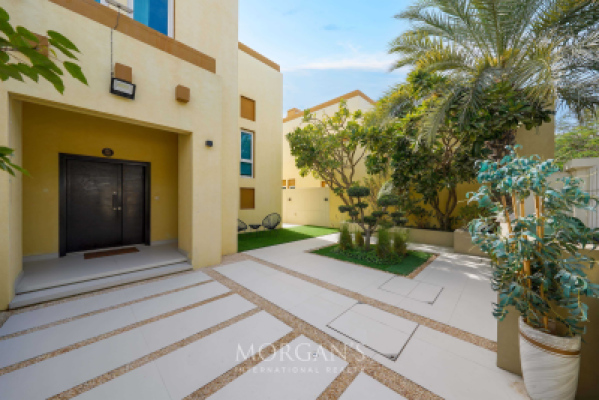 Spacious Plot | Fully Upgraded | 3 BR Villa-22