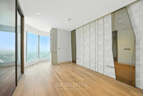 360 Views | Upgraded  Unit | Luxurious Layout-12