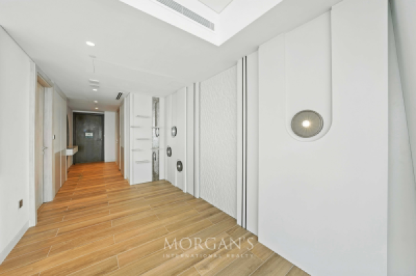 360 Views | Upgraded  Unit | Luxurious Layout-14