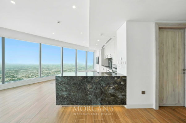 360 Views | Upgraded  Unit | Luxurious Layout-4