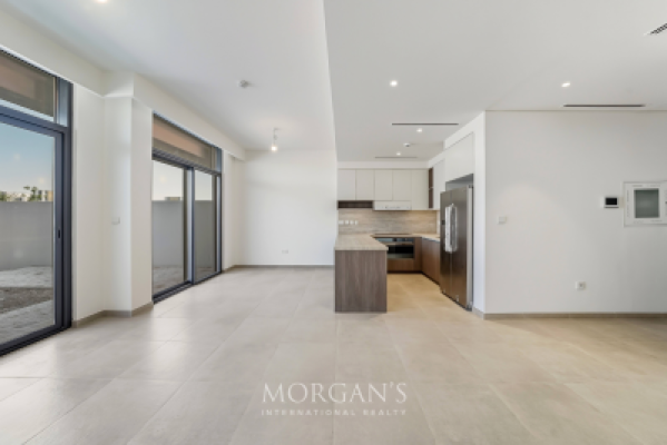 Spacious Townhouse | 3 BR + Maids | Unfurnished -4