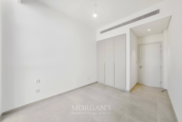 Spacious Townhouse | 3 BR + Maids | Unfurnished -15