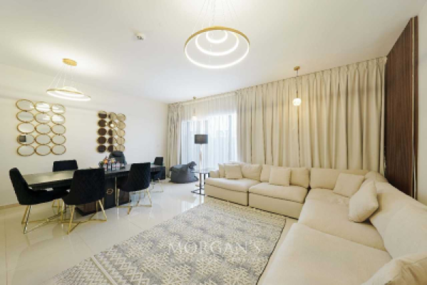 Spacious 3 BR Villa | Vacant | Prime Location-2