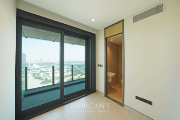 Elegant 2BR | Spacious Layout | Burj View-11