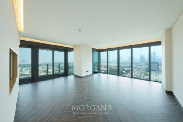 Elegant 2BR | Spacious Layout | Burj View-4