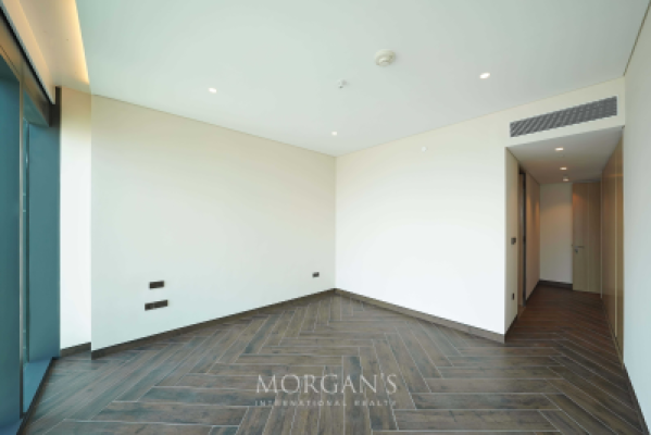 Elegant 2BR | Spacious Layout | Burj View-6