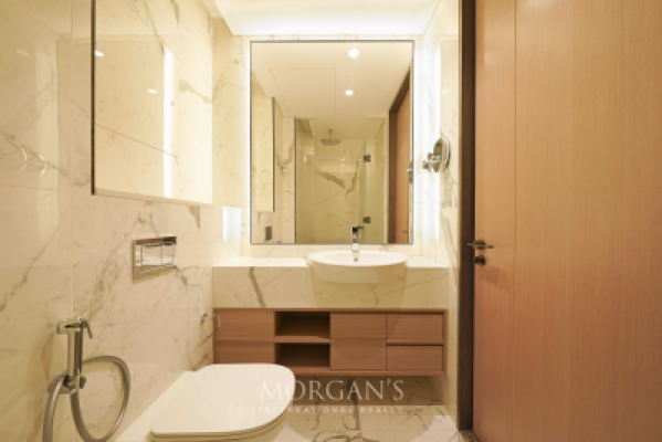 Elegant 2BR | Spacious Layout | Burj View-16