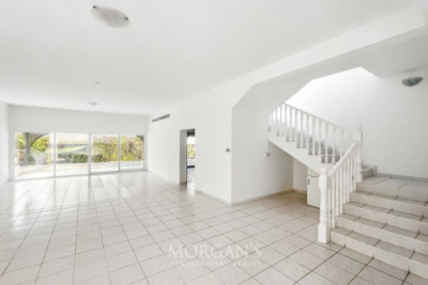 Spacious 4BR Villa | Umm Suqeim | Unfurnished-4