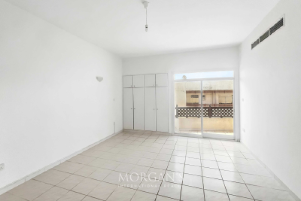 Spacious 4BR Villa | Umm Suqeim | Unfurnished-6