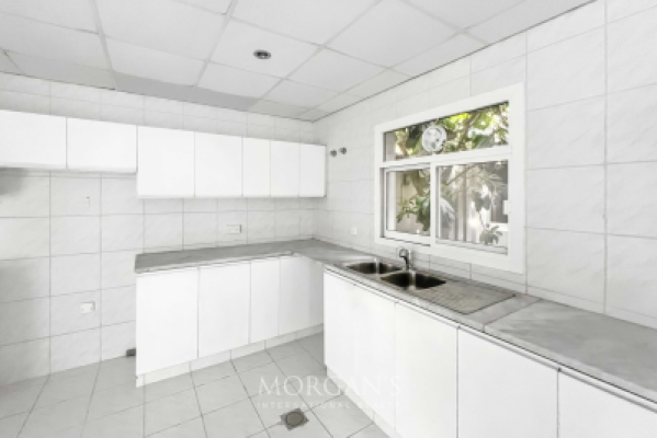 Spacious 4BR Villa | Umm Suqeim | Unfurnished-7