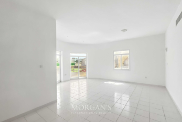 Spacious 4BR Villa | Umm Suqeim | Unfurnished-10