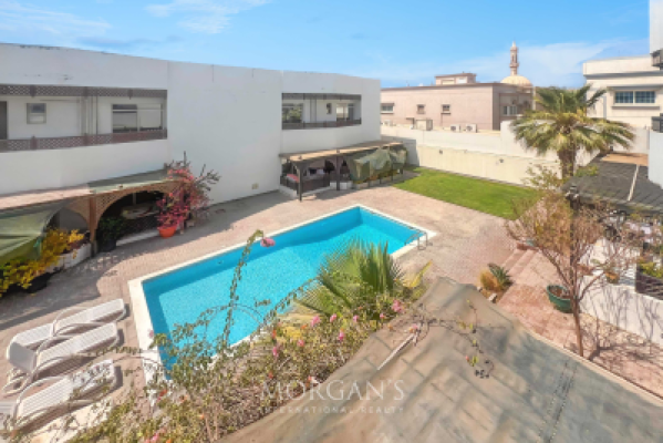Spacious 4BR Villa | Umm Suqeim | Unfurnished-18