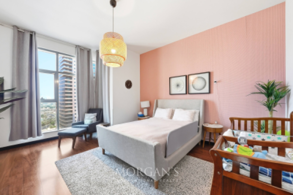 Luxury 2BR + Maid | Green Lakes | Prime Location-14