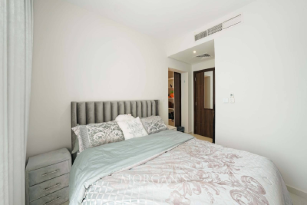 Elegant 3BR Villa in Madinat Hind 4-11