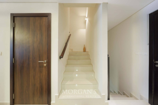 Elegant 3BR Villa in Madinat Hind 4-9