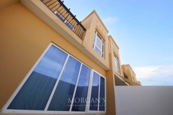 Elegant 3BR Villa in Madinat Hind 4-22
