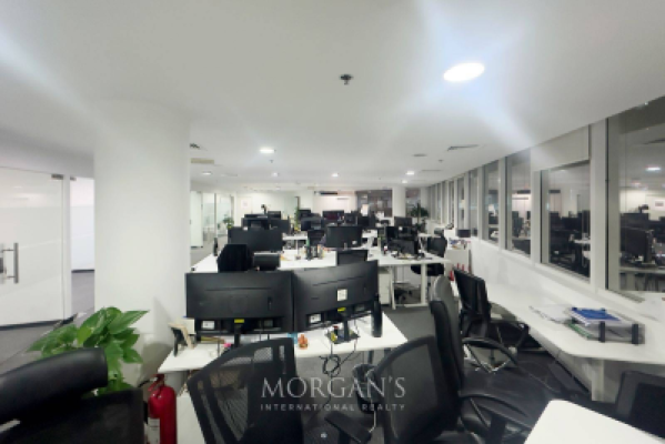 Prime Location | Flexible Layout | Near Metro-8